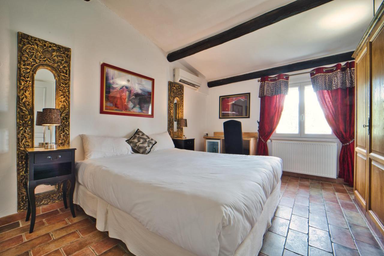 Mas De Calabrun Hotel Saintes-Maries-de-la-Mer Bagian luar foto
