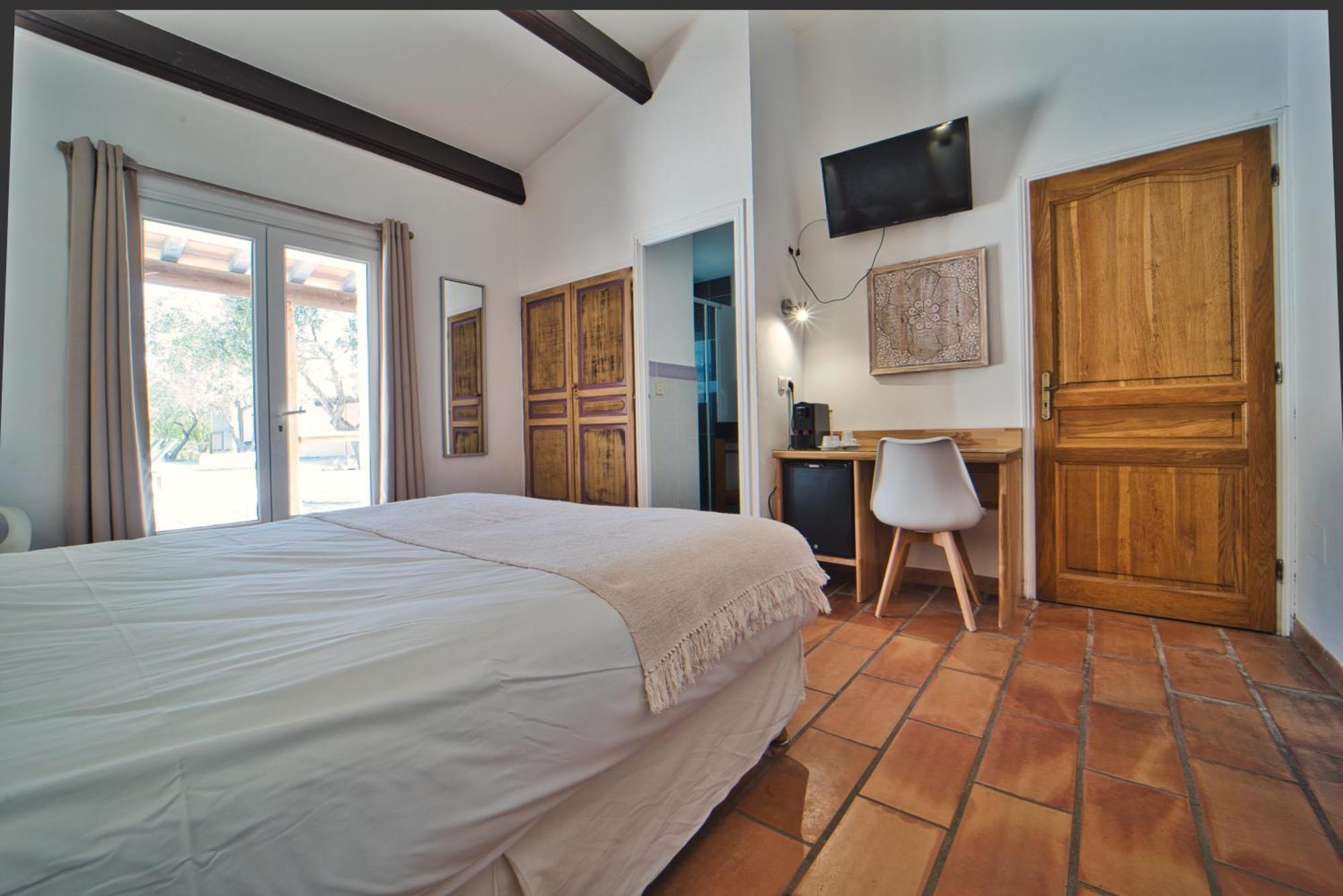 Mas De Calabrun Hotel Saintes-Maries-de-la-Mer Bagian luar foto