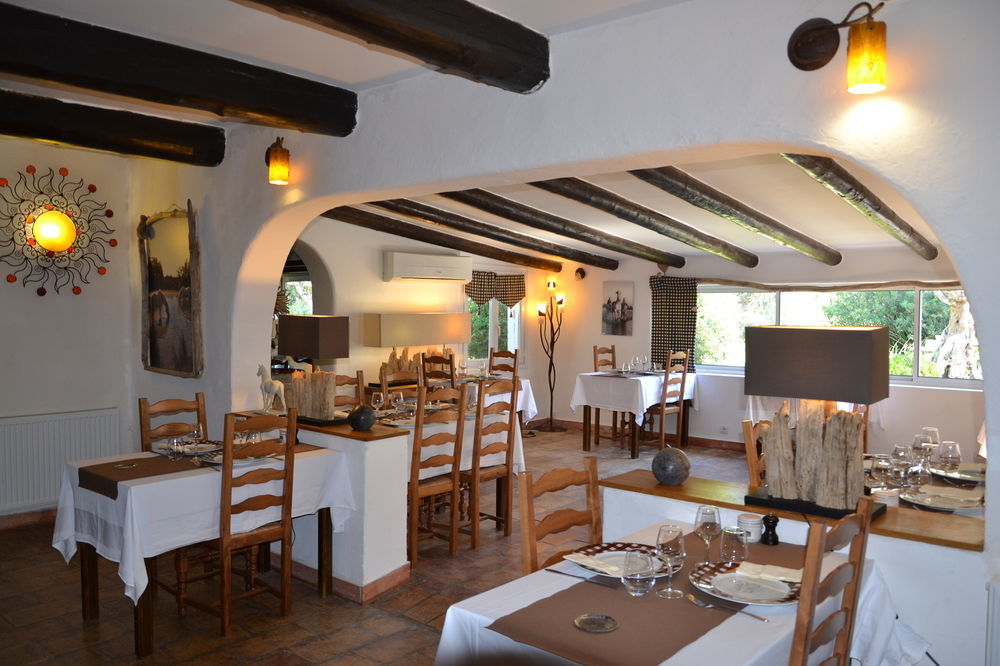 Mas De Calabrun Hotel Saintes-Maries-de-la-Mer Bagian luar foto